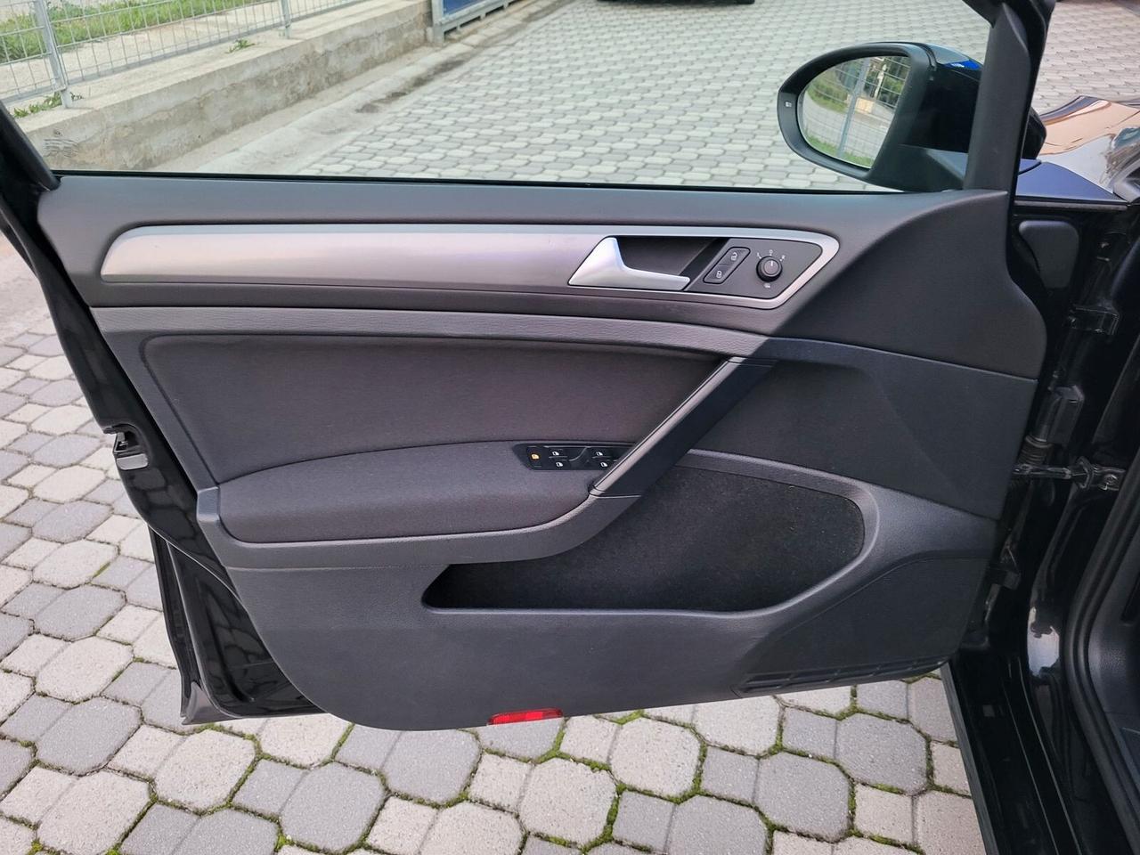 Volkswagen Golf 7 1.6 TDI 5 PORTE - BlueMotion Technology ACCESSORIATA