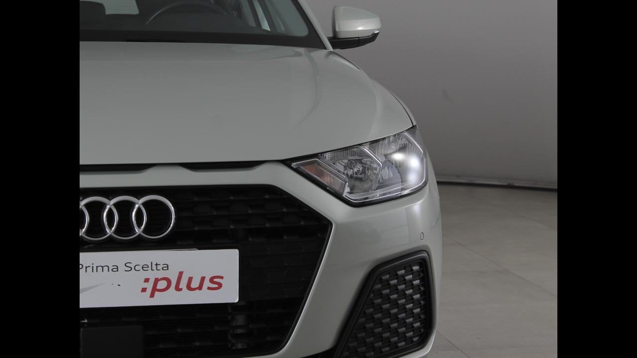 AUDI A1 II 2019 Sportback - A1 Sportback 25 1.0 tfsi Admired s-tr