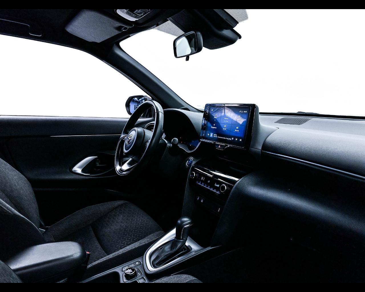 TOYOTA Yaris Cross - Yaris Cross 1.5 Hybrid 5p. E-CVT AWD-i Trend