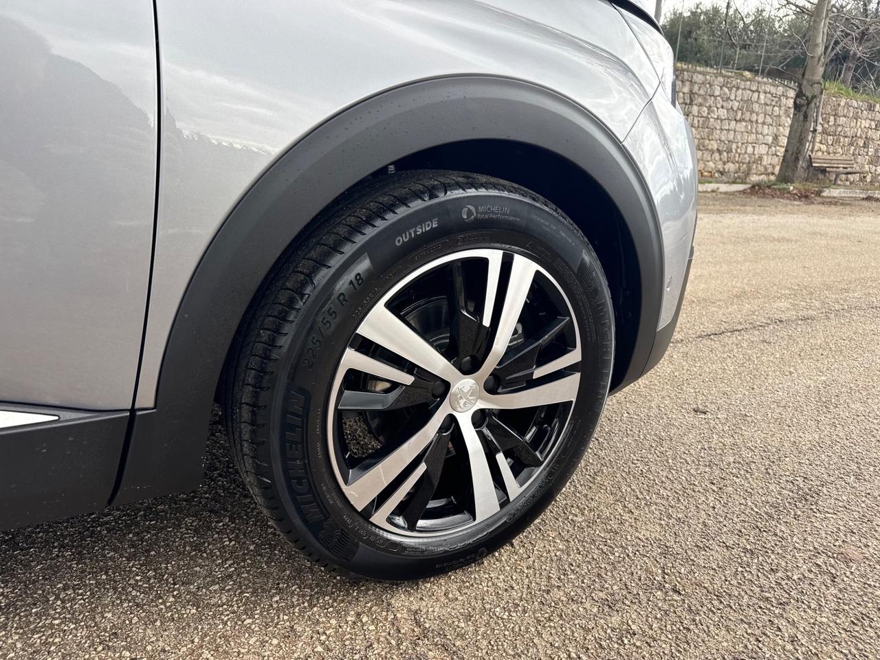 Peugeot 3008 BlueHDi 130 S&S EAT8 Allure