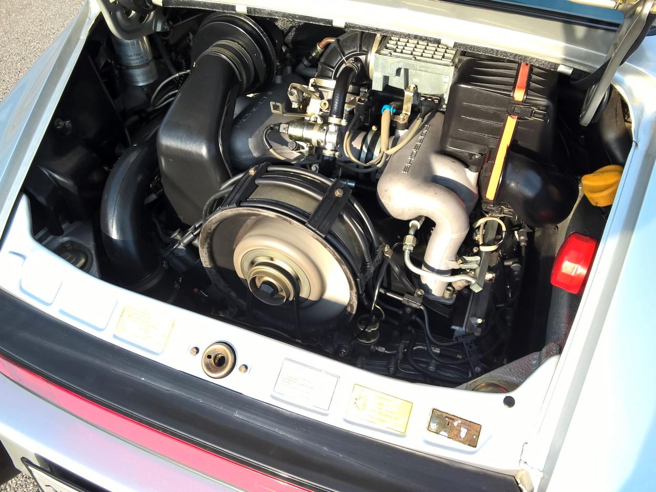 Porsche 911 Carrera 3.2 Coupé G50
