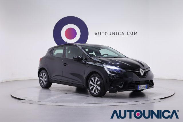 RENAULT Clio TCE 90 CV 5 PORTE EQUILIBRE NEOPATENTATI FARI LED