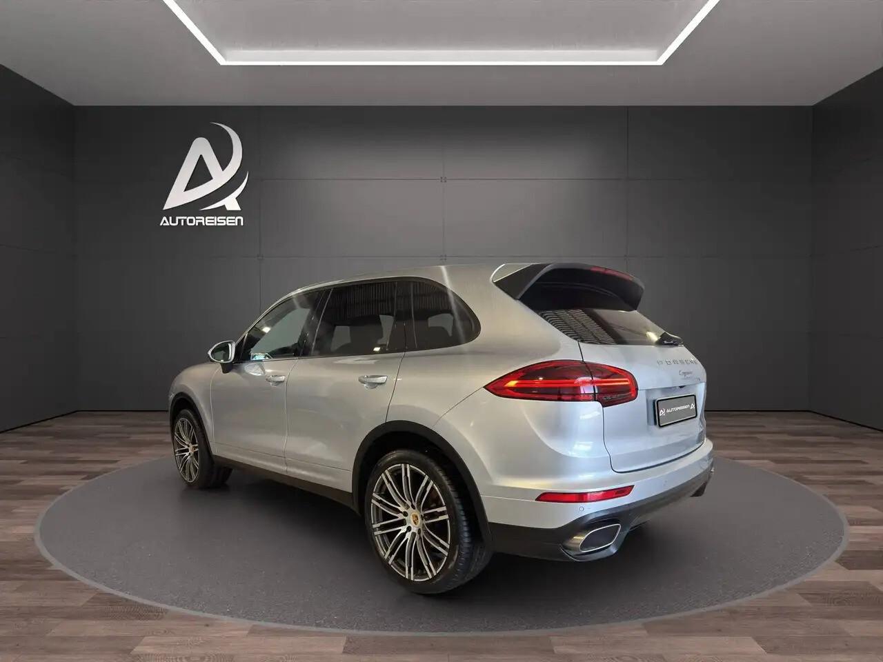 Porsche Cayenne 3.0 250cv NO SUPERBOLLO Tetto Pelle Totale Fari PDLS+Cerchi 21