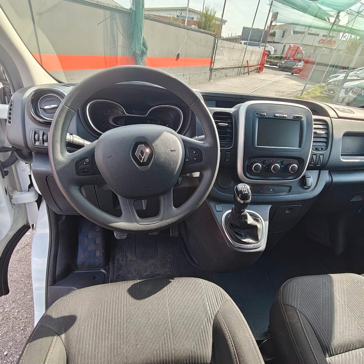 RENAULT Trafic T27 2.0 dci 120cv L1H1 Ice