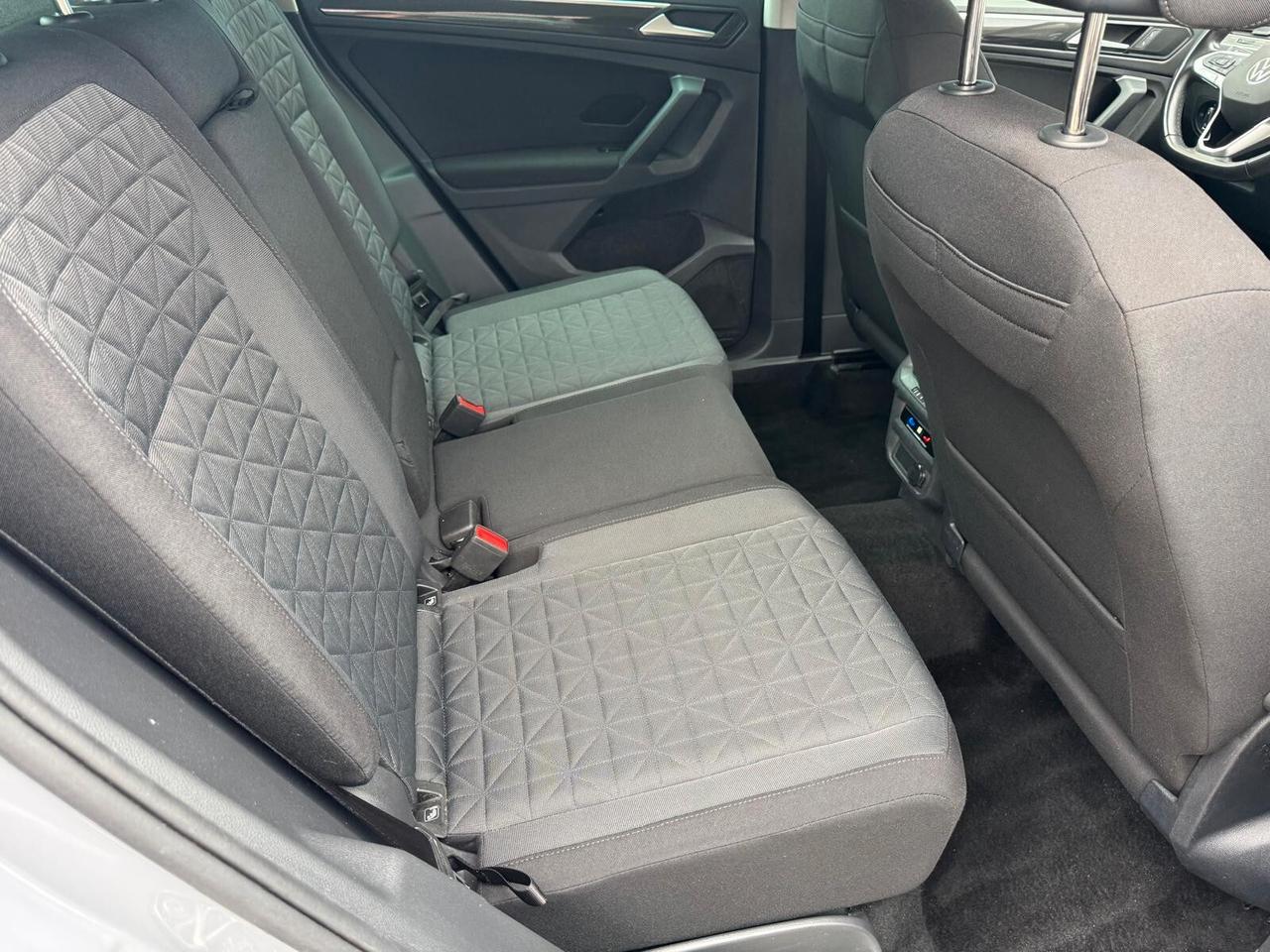 Volkswagen Tiguan 2.0 TDI 150 CV SCR DSG Elegance*EURO6*NAVI*CERCHI