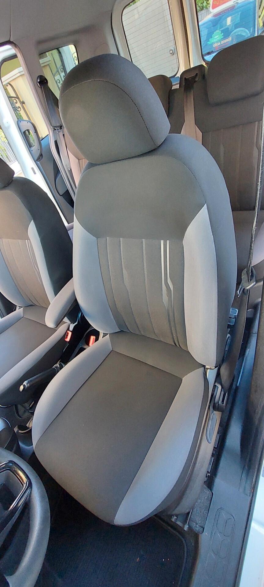 DOBLO" COMBI N1 BUSINESS 1,6 MTJ DIESEL 120 CV NAVI RETROCAMERA CRUISE SENSORI IVA COMPRESA