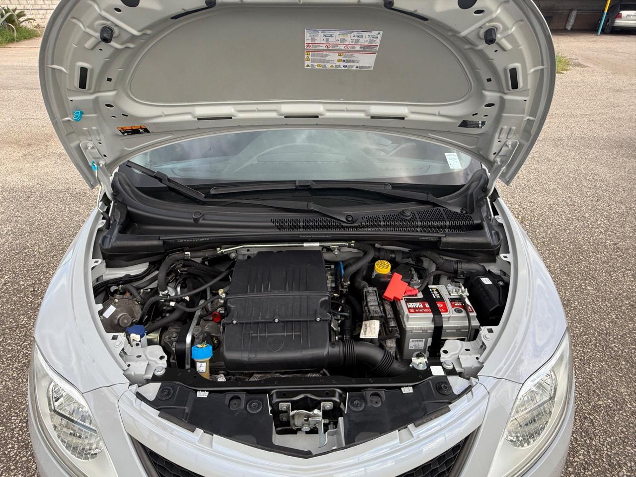 Lancia Ypsilon 1.2 69 CV 5 porte GPL Ecochic Silver