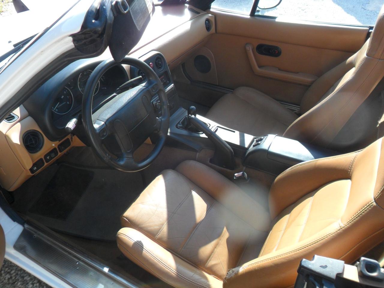 Mazda MX-5 1.6i 16V cat CABRIO