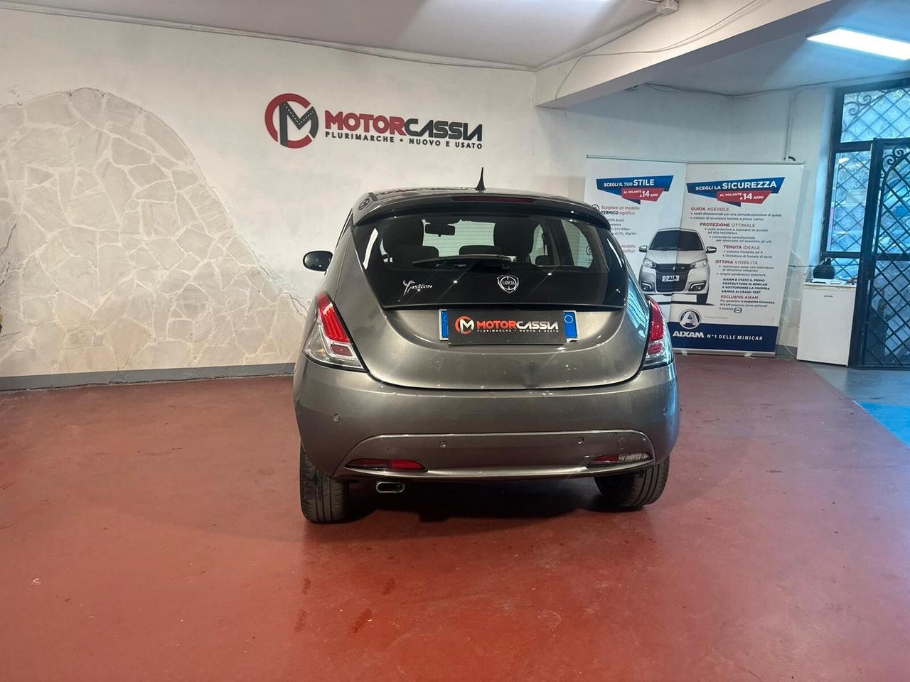Lancia Ypsilon 1.2 69 CV 5 porte Platinum