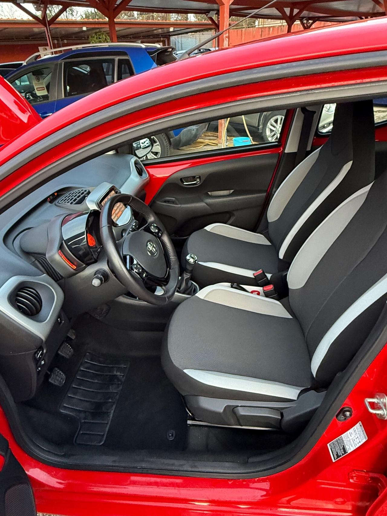 Aygo 1.0 VVT-i 69 CV( 25 mila km ) -unipro-rate