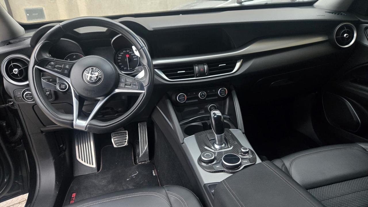Alfa Romeo Stelvio 2.2 Turbodiesel 210 CV AT8 Q4 Executive