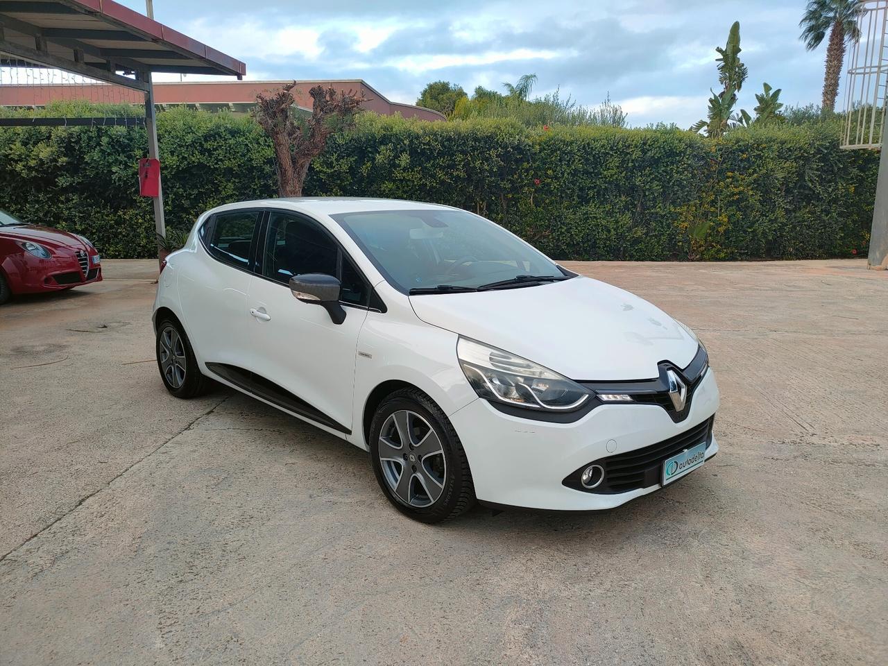 Renault Clio 1.2 75CV 5 porte Costume National Navy