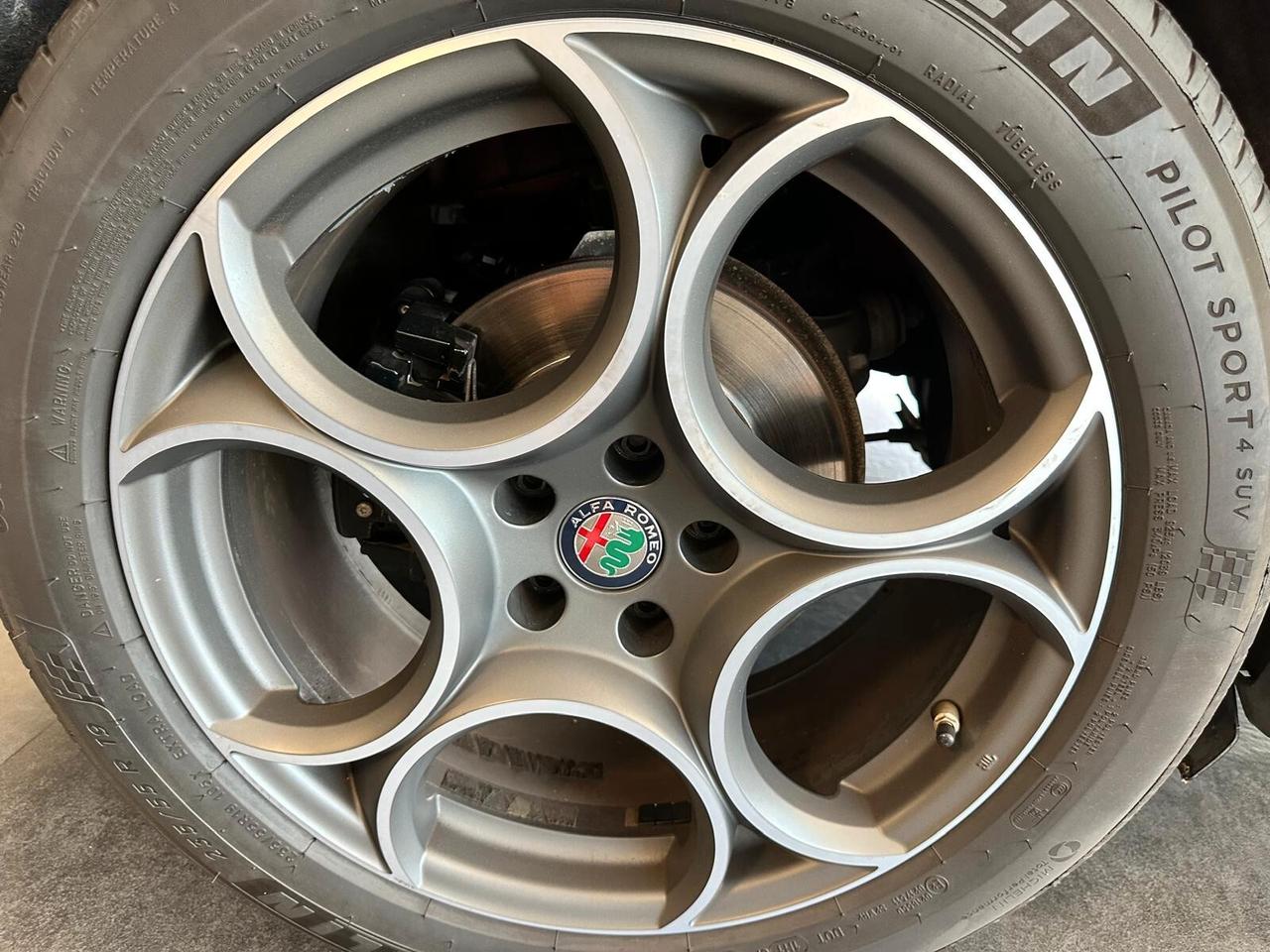 Alfa Romeo Stelvio 2.2 Turbodiesel 190 CV AT8 Q4 Sprint