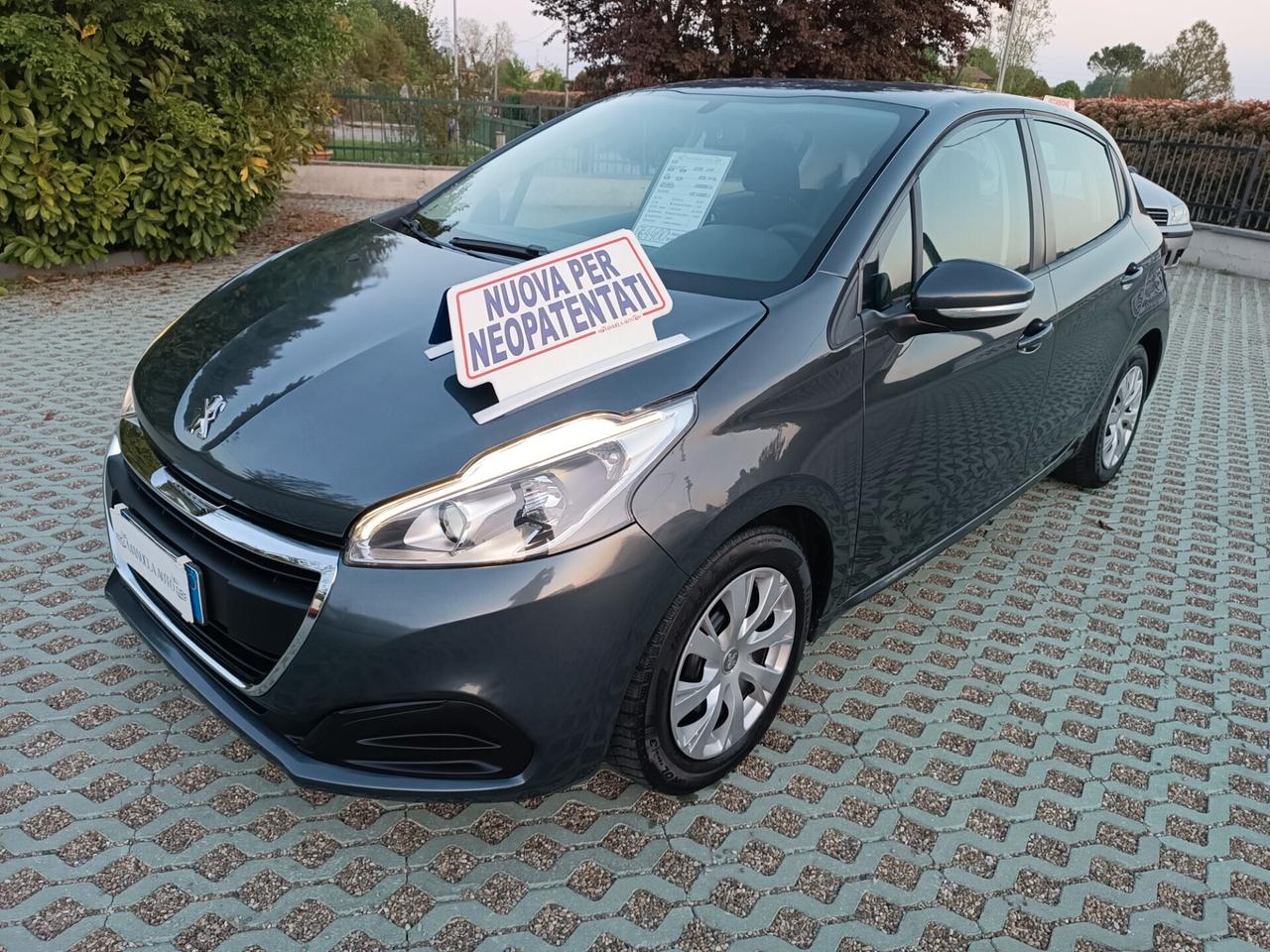 Peugeot 208 BlueHDi 75 S&S 5 porte Active
