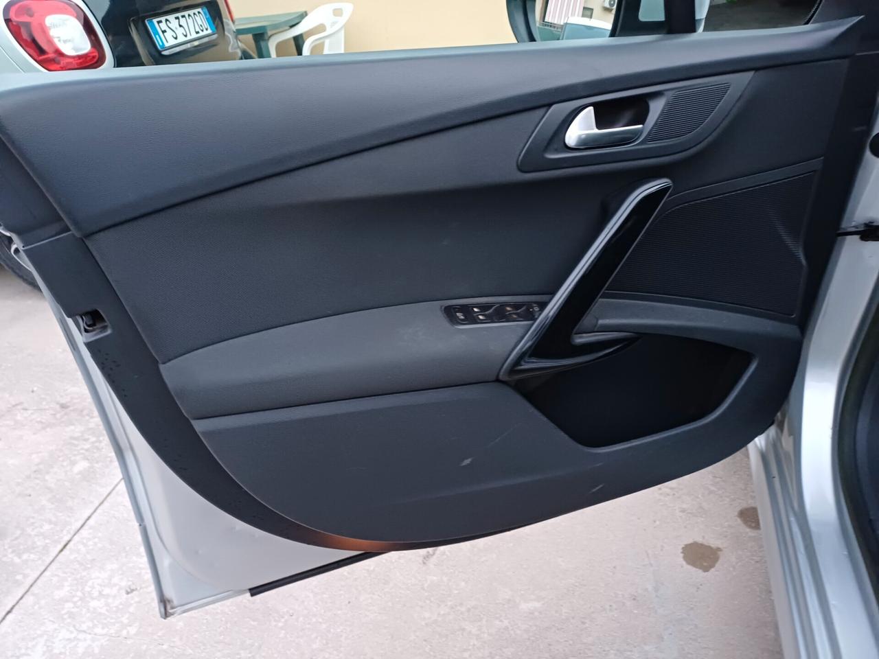 Peugeot 508 1.6 e-HDi 115CV SW (TETTO PANORAMICO)