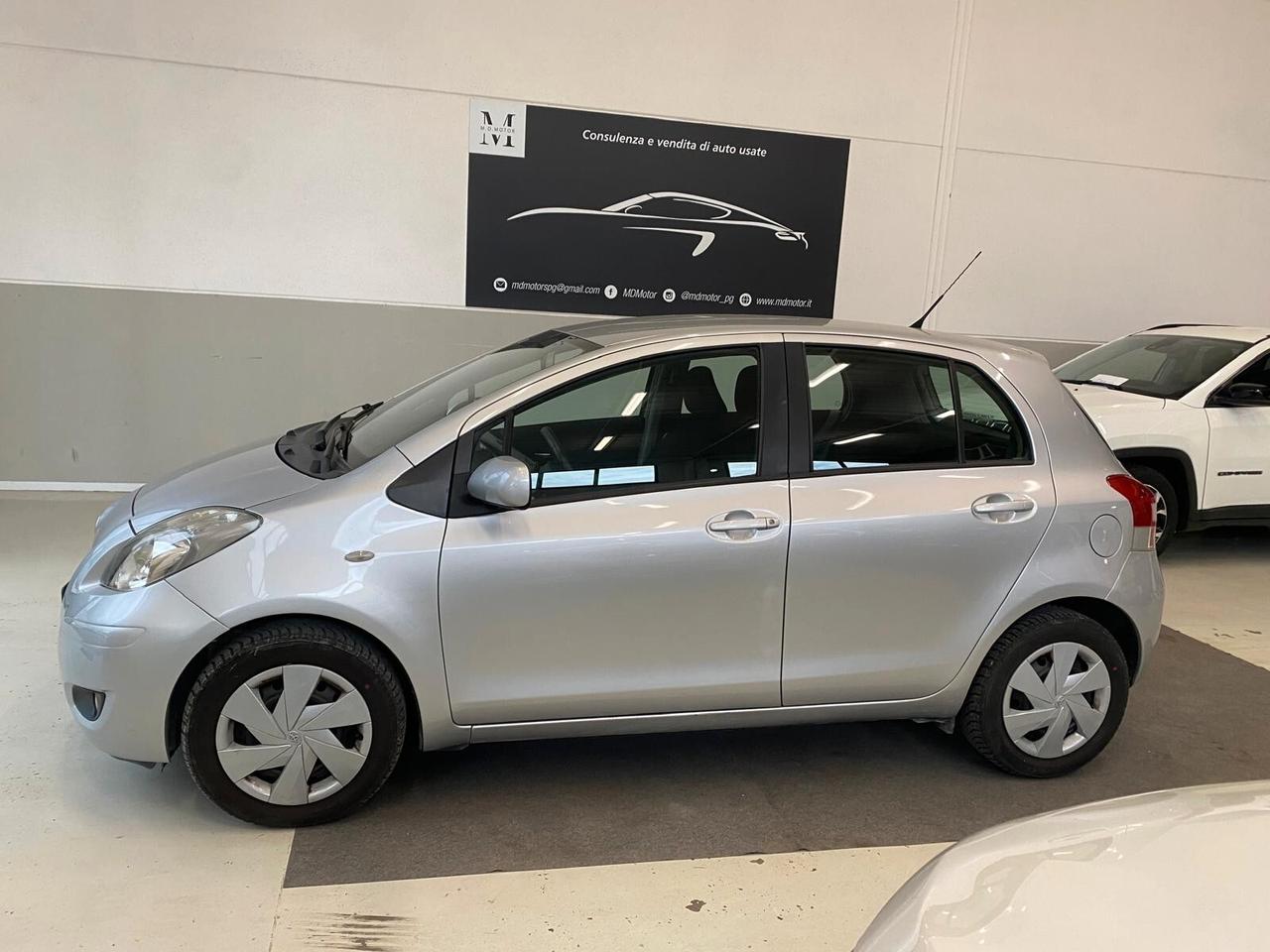 Toyota Yaris 1.0 5 porte Sol