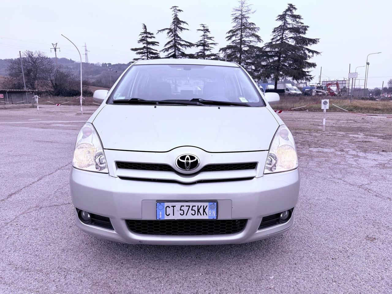 Toyota Corolla Verso 2.2 16V D-4D D-Cat