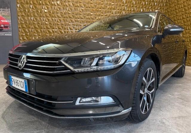 Volkswagen Passat Variant 2.0 tdi Highline 150cv dsg