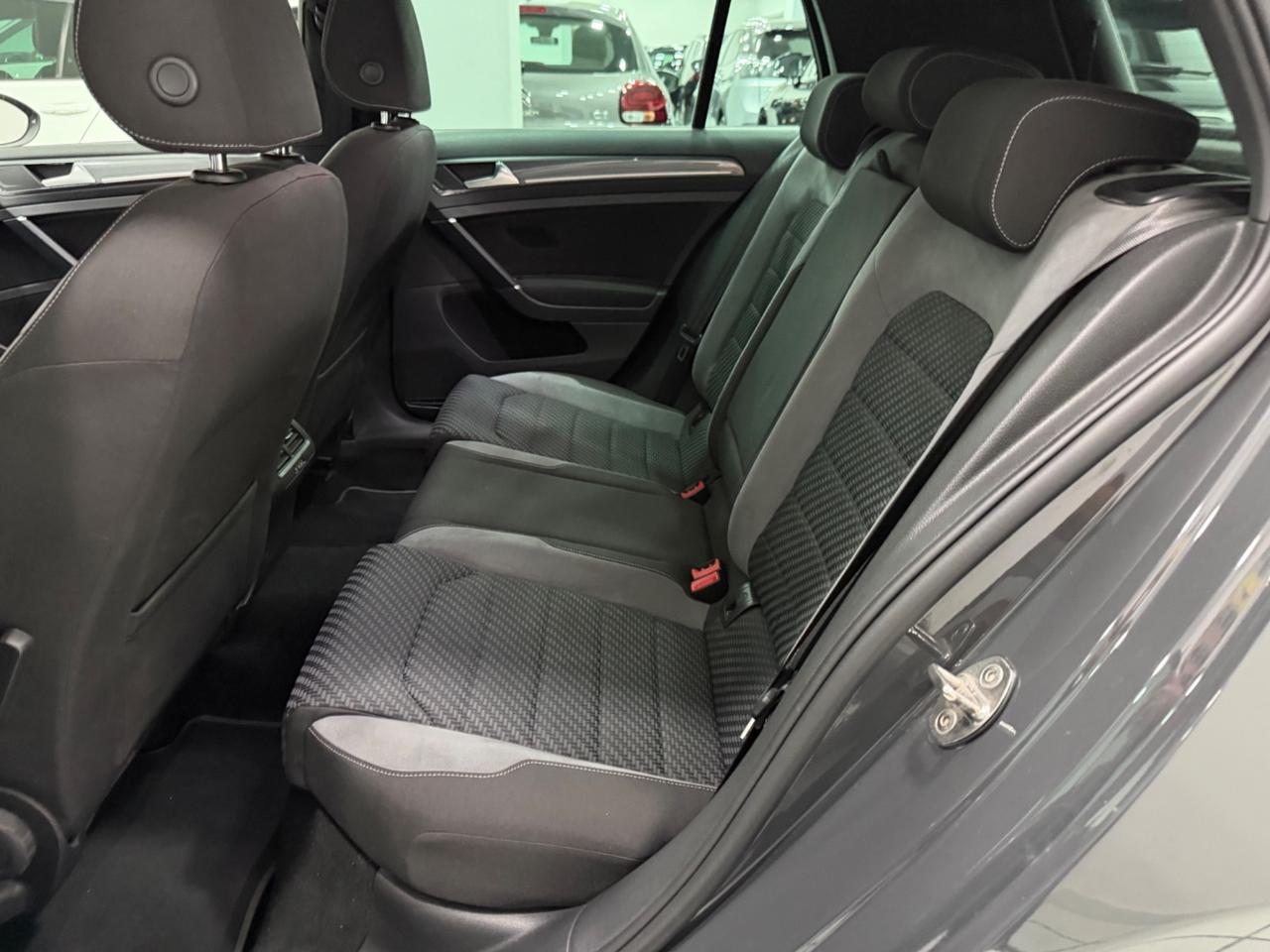 Volkswagen Golf 1.0cc 115cv R-Line