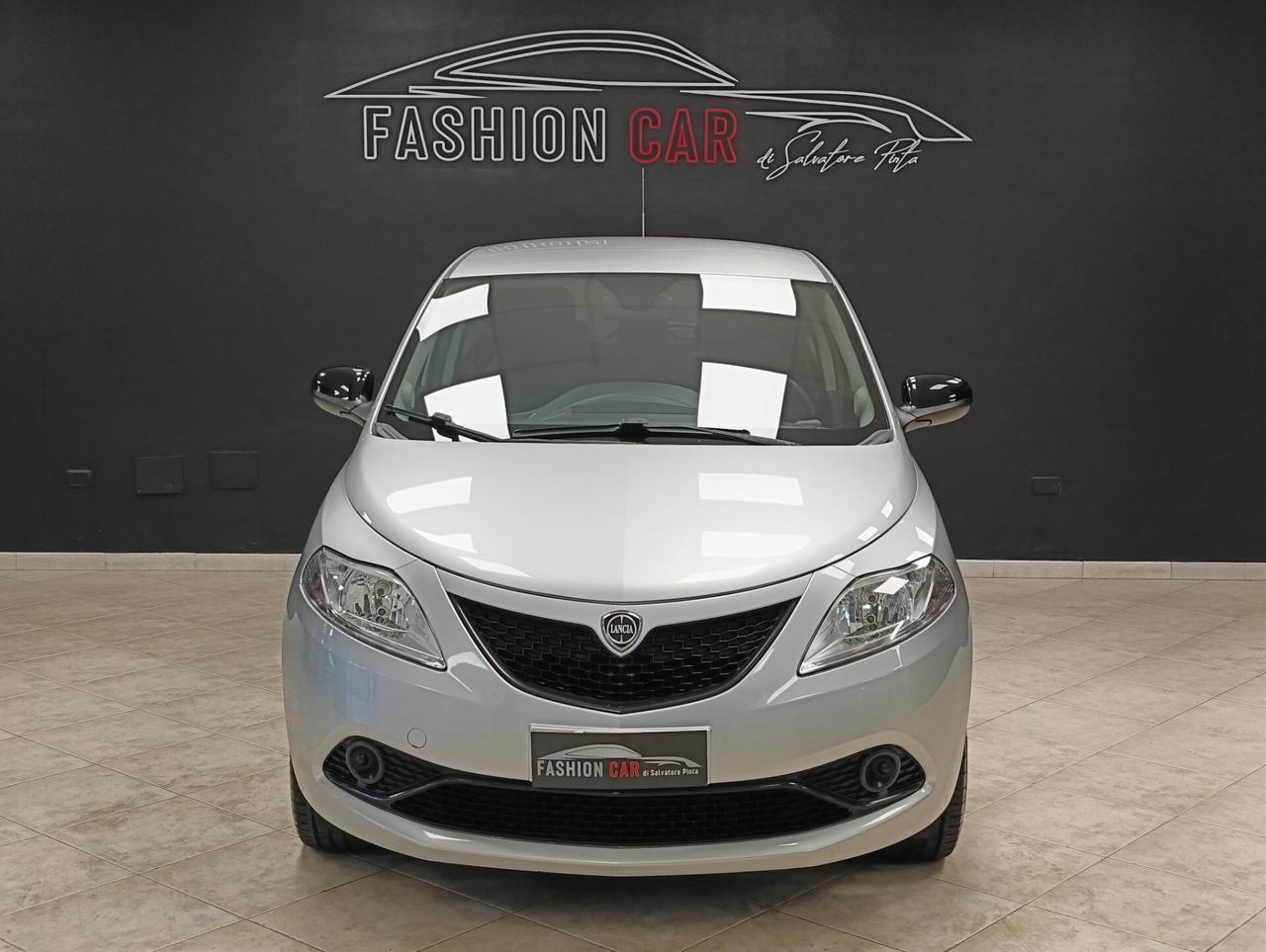 Lancia Ypsilon 1.2 69 CV 5 porte S&S Gold