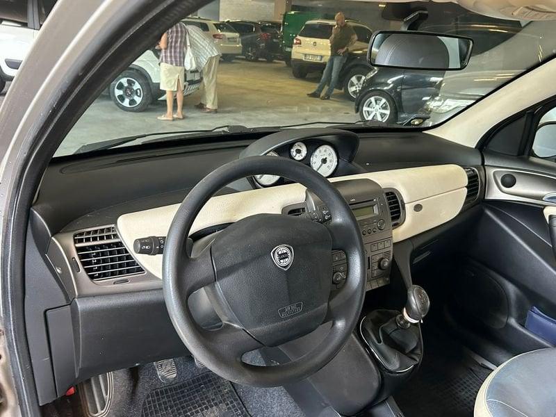 Lancia Ypsilon YPSILON 1.2 16V PLATINO
