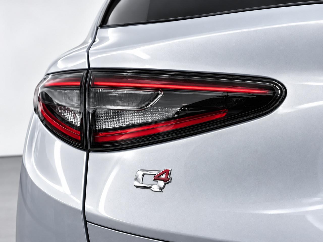 ALFA ROMEO Stelvio 2023 - Stelvio 2.2 t Veloce Q4 210cv auto