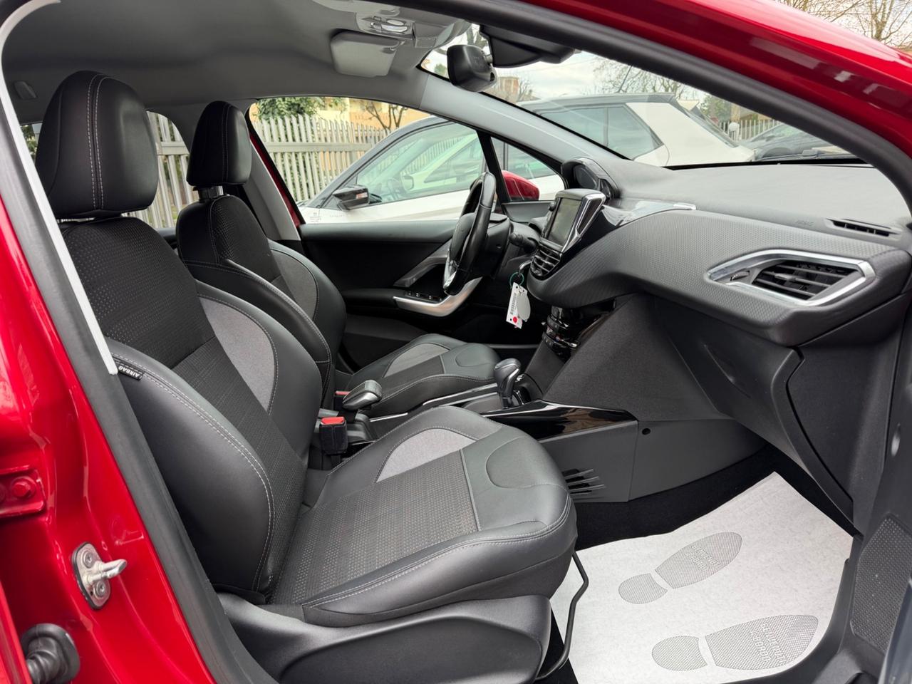 Peugeot 2008 PureTech Turbo 110 EAT6 S&S Allure