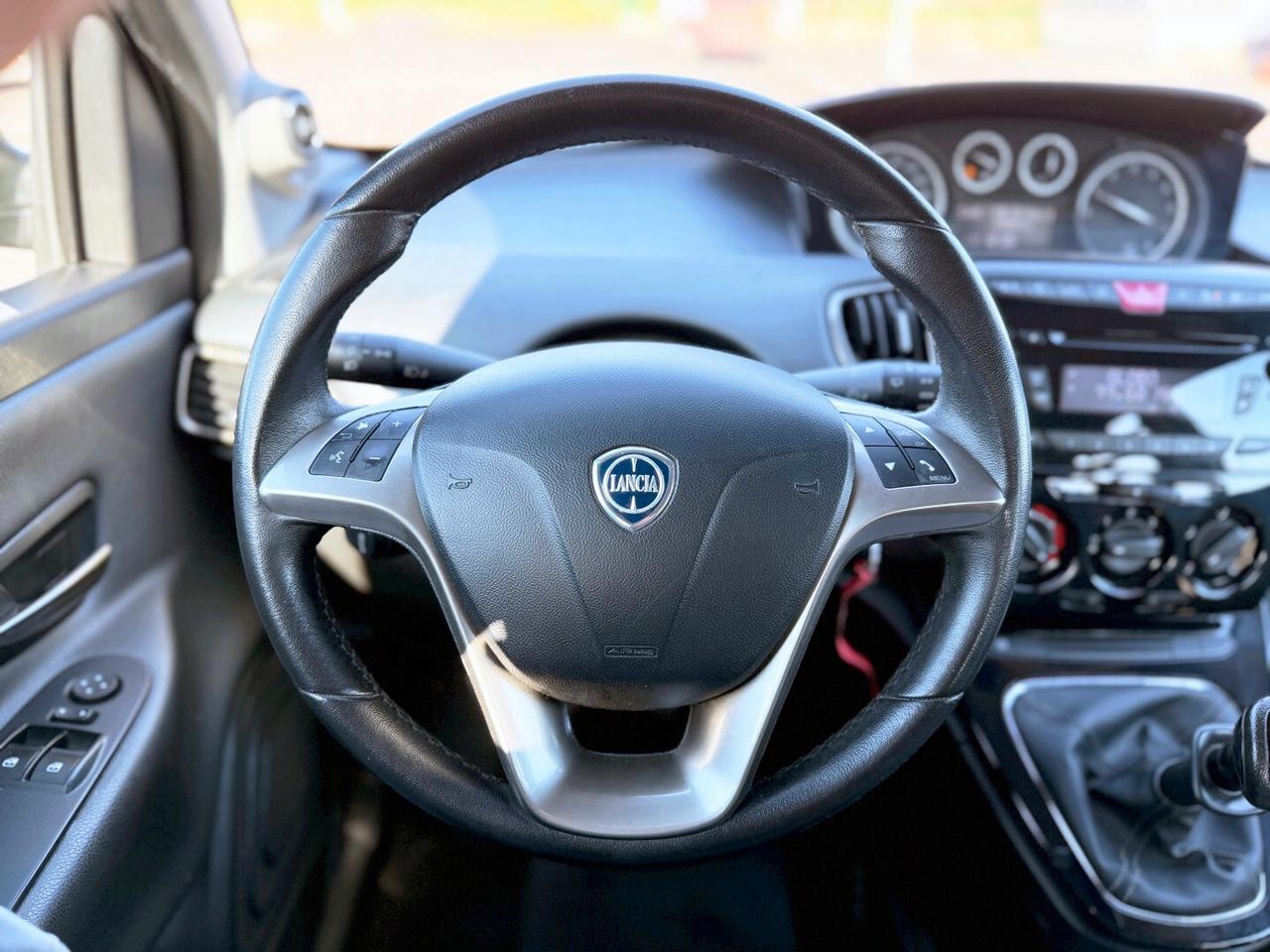 Lancia Ypsilon 1.2 benz. 69 CV 5 porte S&S Gold E6b *UNIPRO* - 2014 GARANZIA RATE PERMUTE