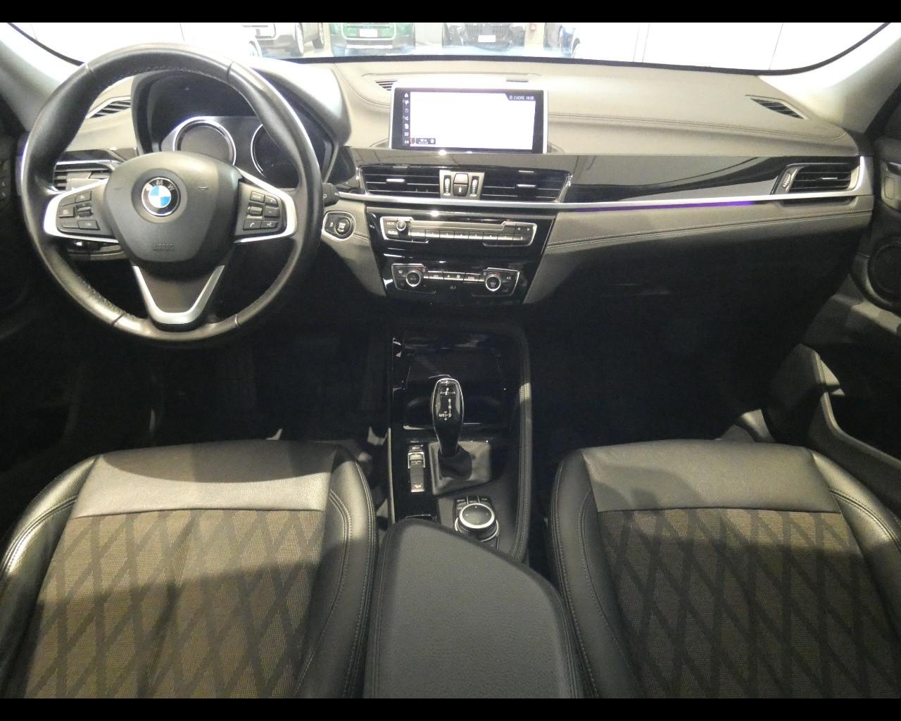 BMW X1 (F48) - X1 xDrive18d xLine