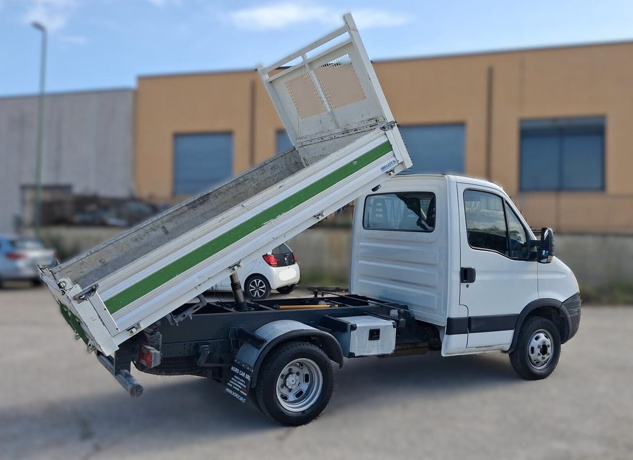 IVECO Eurocargo C12 Ribaltabile Trilaterale – Presa di Forza – 2012