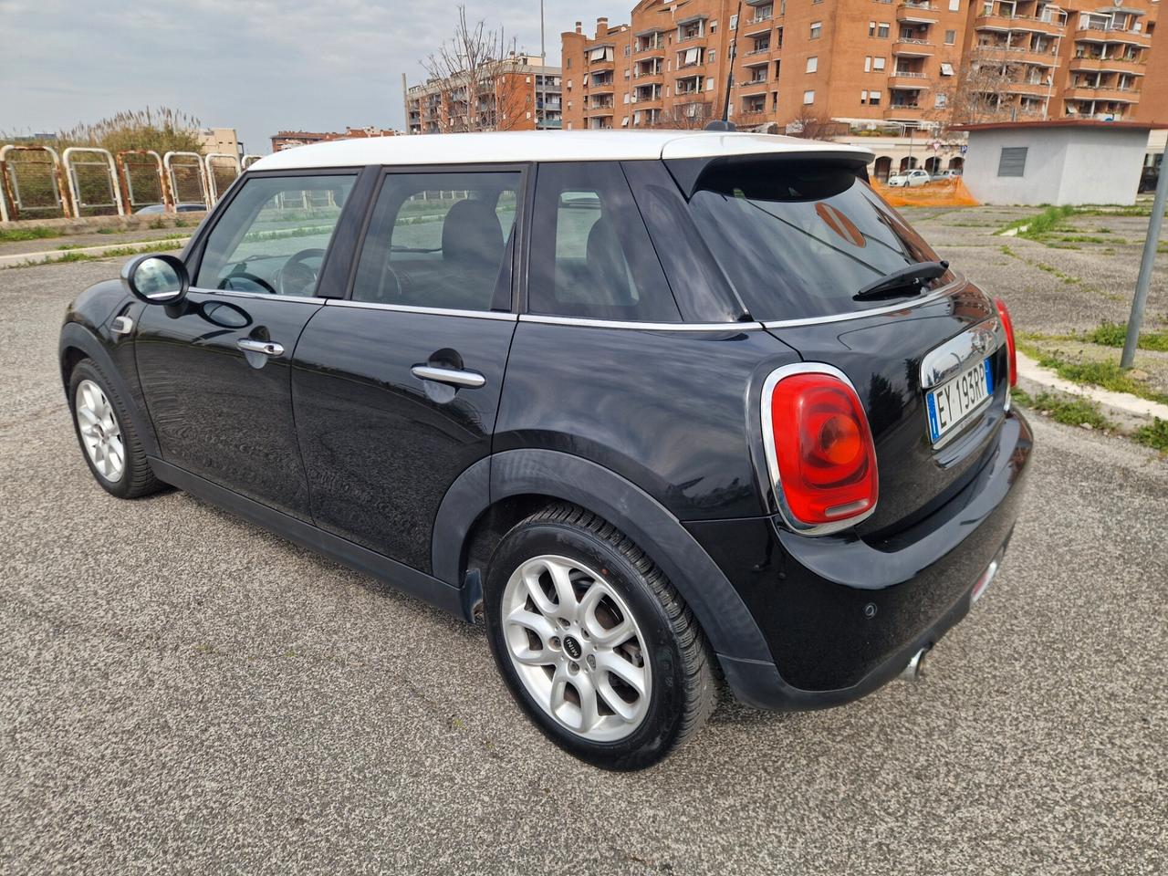 Mini Cooper D 1.5 136cv 5porte *FRIZIONE NUOVA*