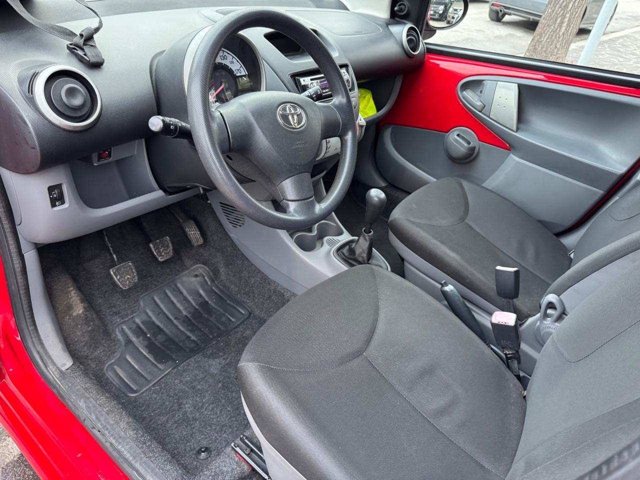 Toyota Aygo 1.0 12V VVT-i 5 porte Sol