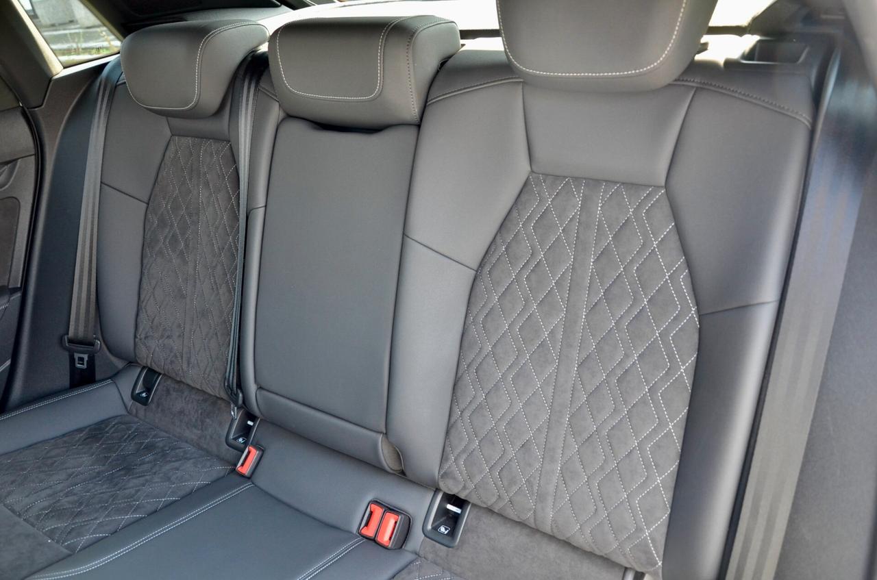 AUDI S3 SPORTBACK 2.0 TFSI QUATTRO 310cv S-TRONIC, FULL OPTIONAL, TETTO, MATRIX, SCARICO, HARMAN & KARDON, SEDILI ELETTRICI, 19", PERMUTE