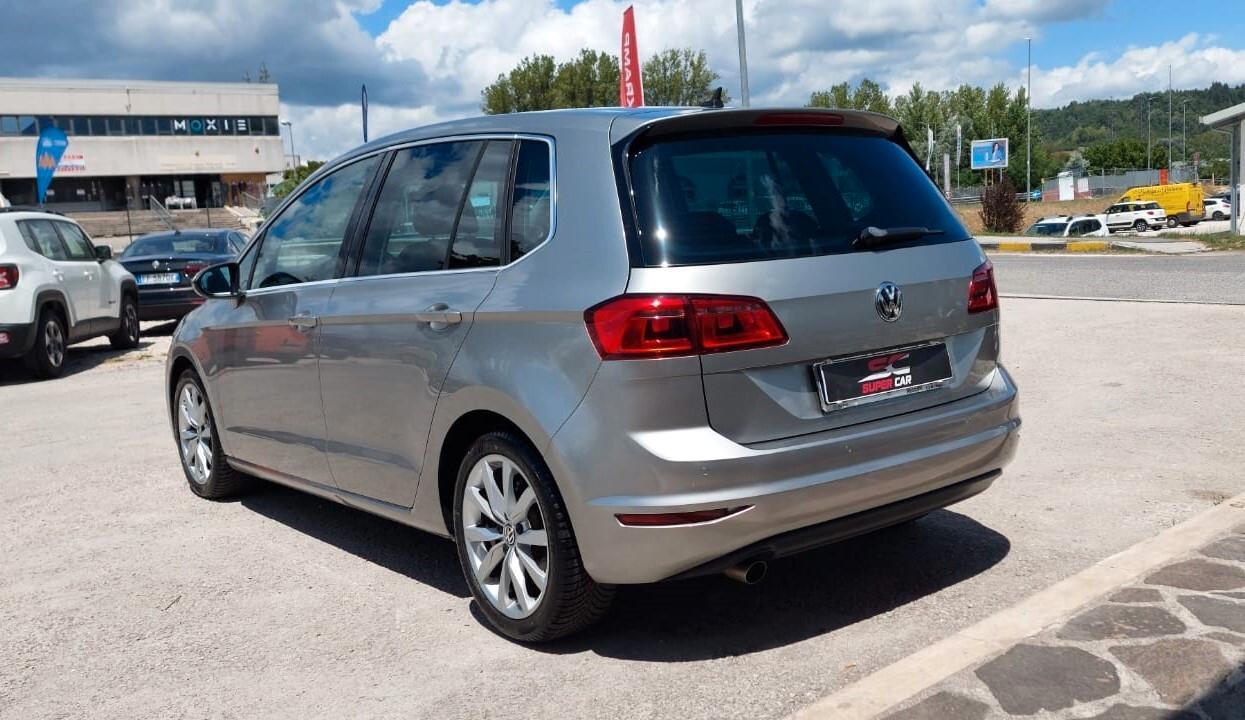 Golf Sportsvan 1.6 TDI 110CV DSG Highline BlueMotion Tech.
