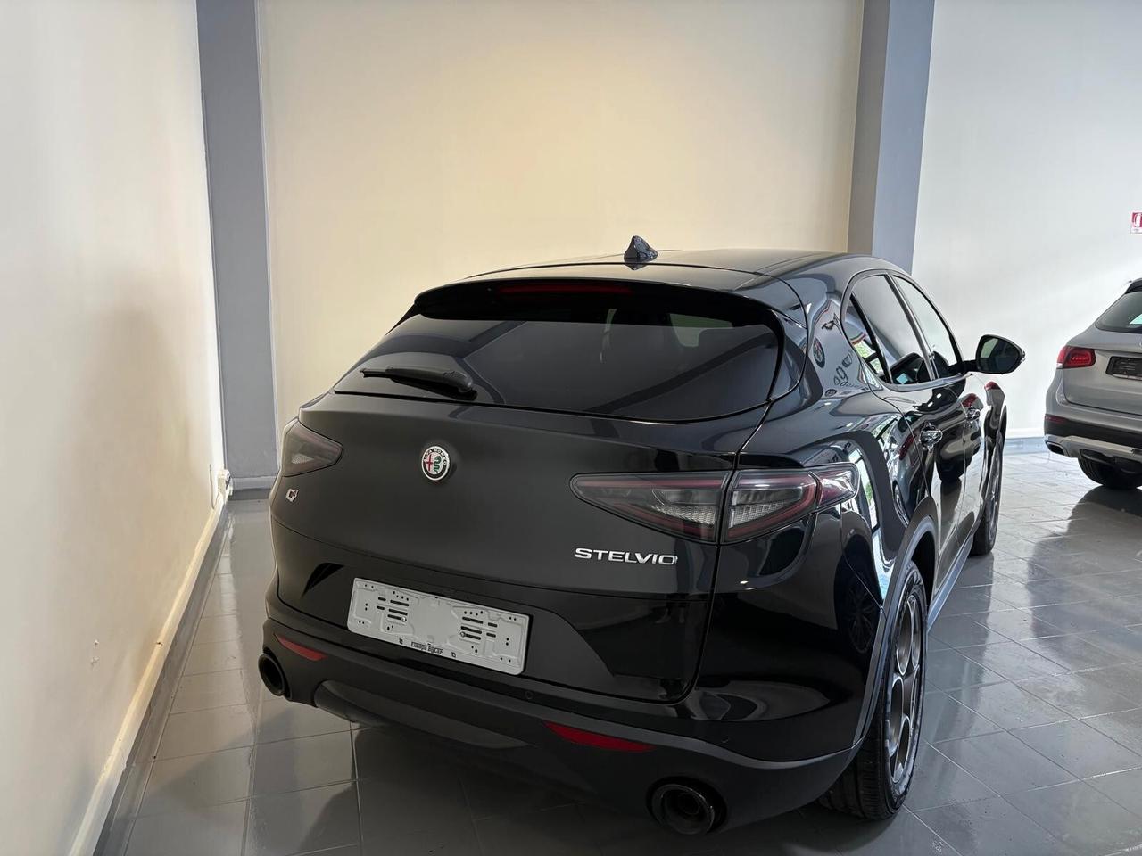 Alfa Romeo Stelvio 2.2 Turbodiesel 210 CV AT8 Q4 Super