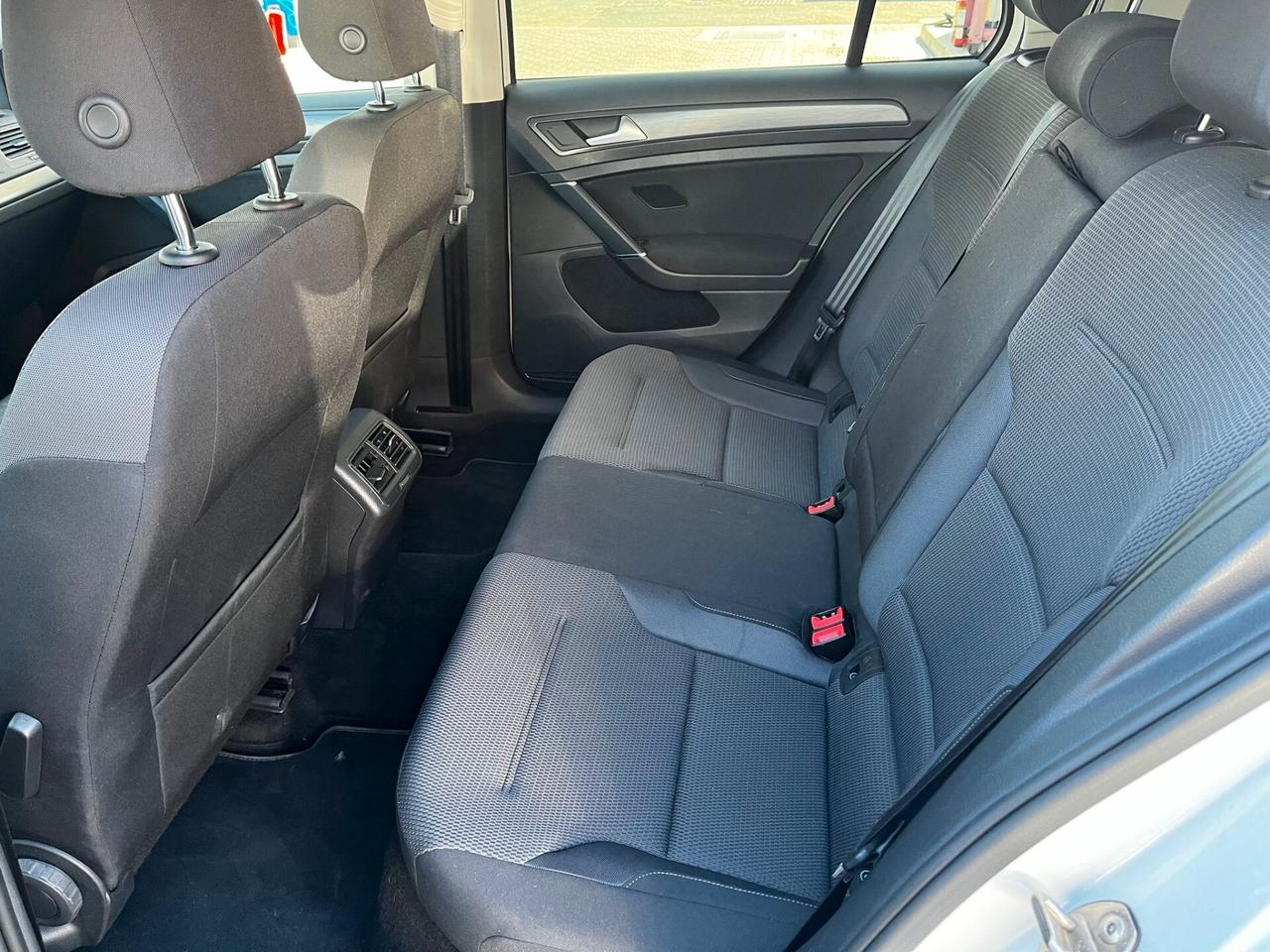 Volkswagen Golf 1.5 tgi Highline