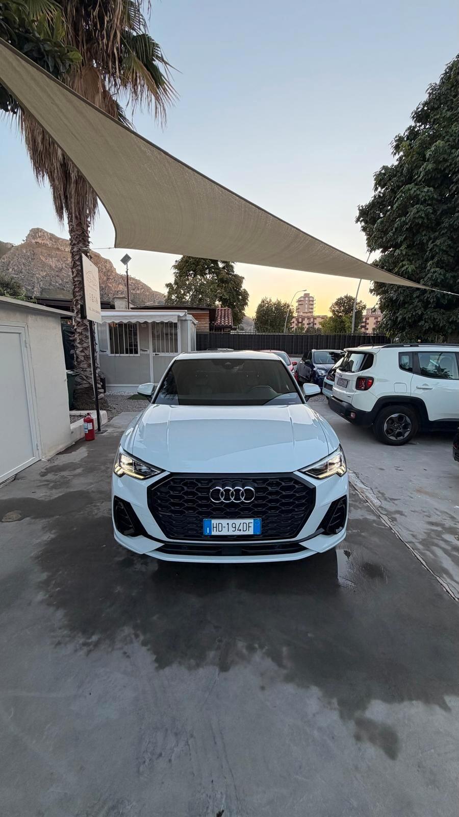 Audi Q3 Sportback Black S line