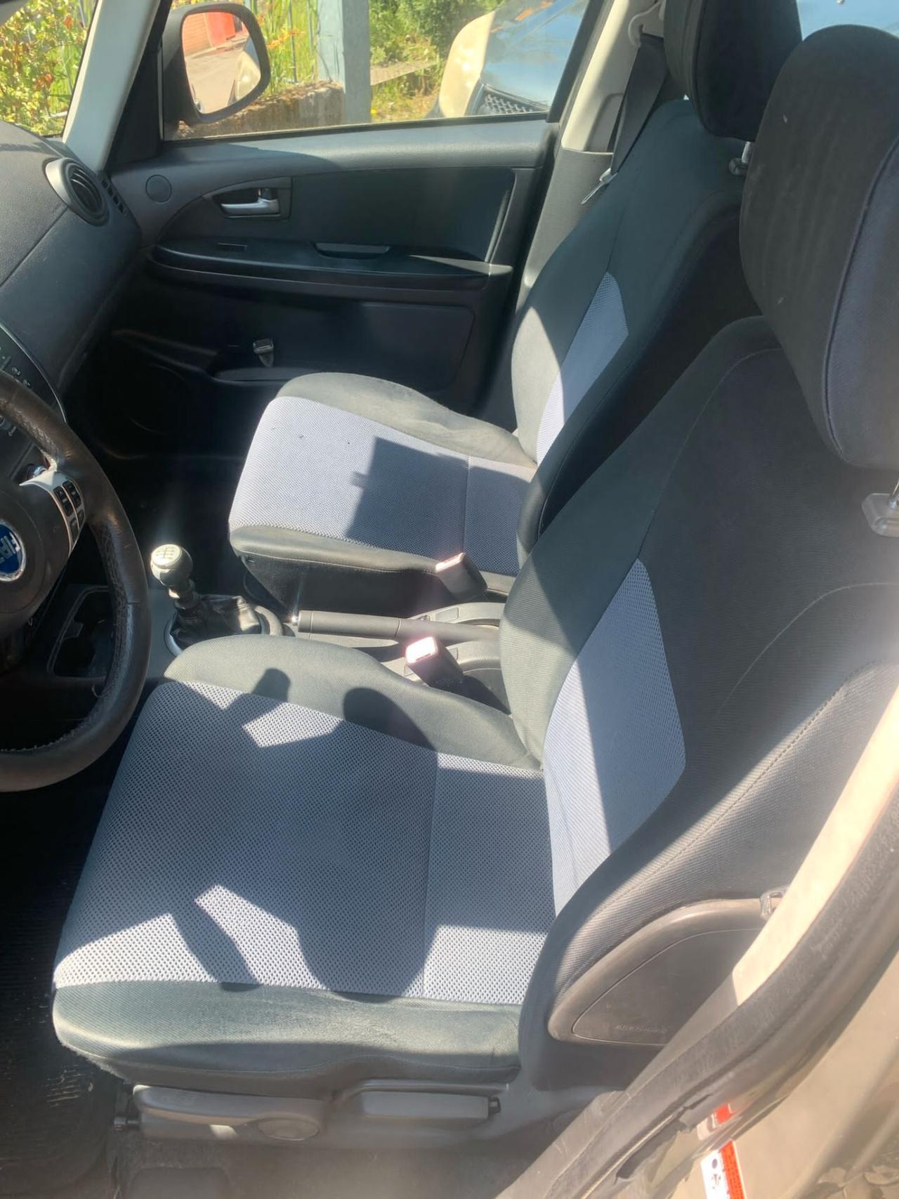 Fiat Sedici 2.0 MJT 16V 4x4 Emotion full, in buone condizioni generali, manutentata, neo patentati