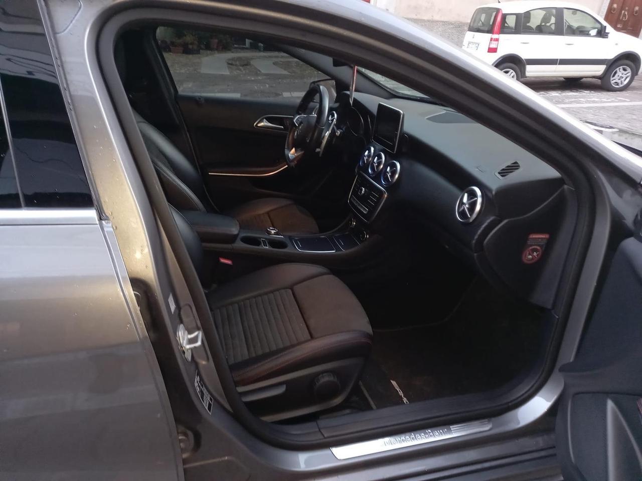 Mercedes-benz A 220 d Automatic Premium
