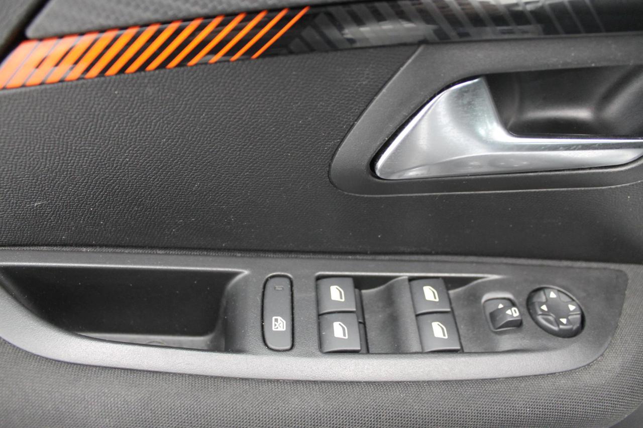 Peugeot 208 1.2 Puretech ALLURE 100 Cv.