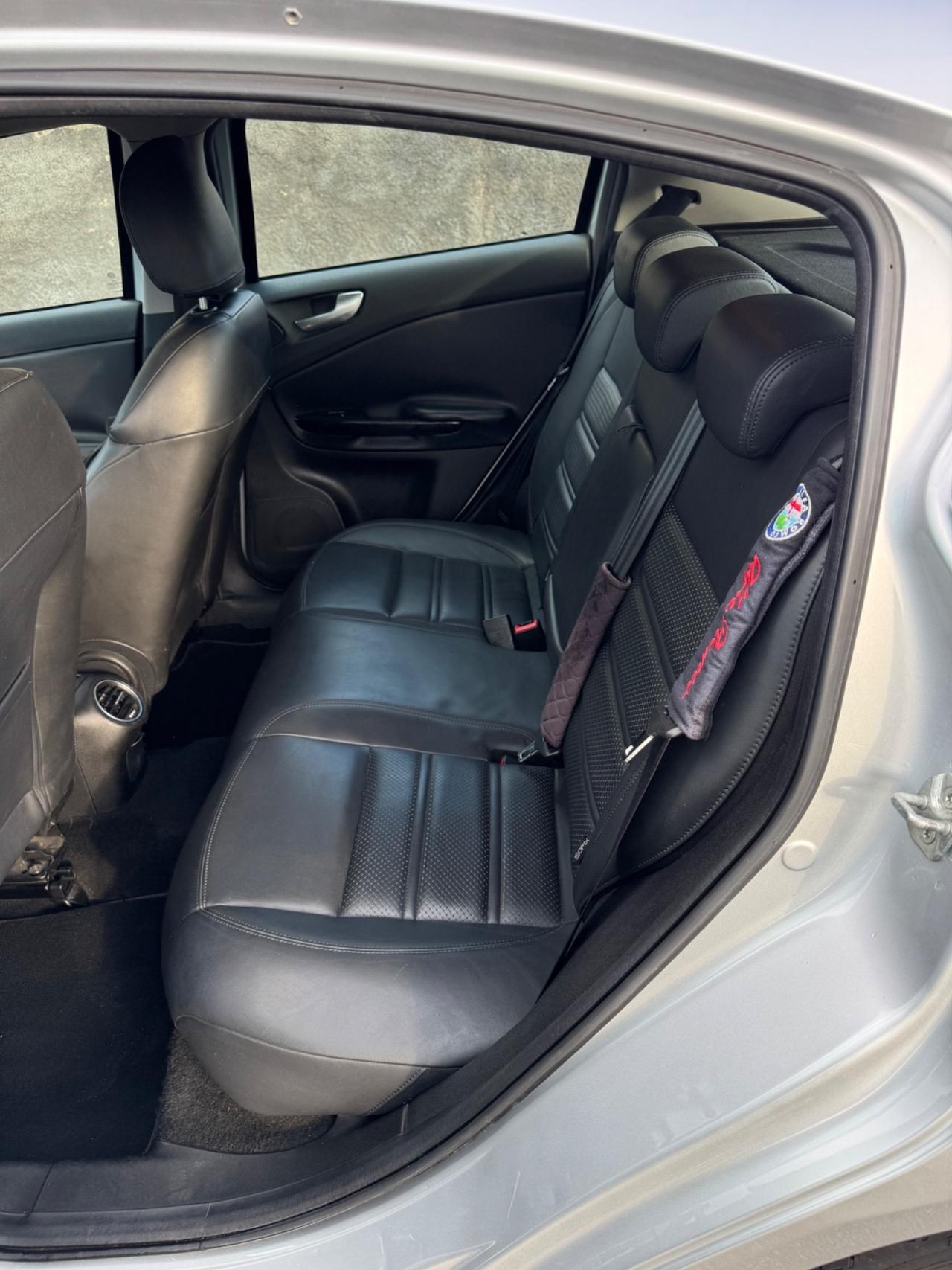 Alfa Romeo Giulietta 1.6 multijet INTERNI IN PELLE