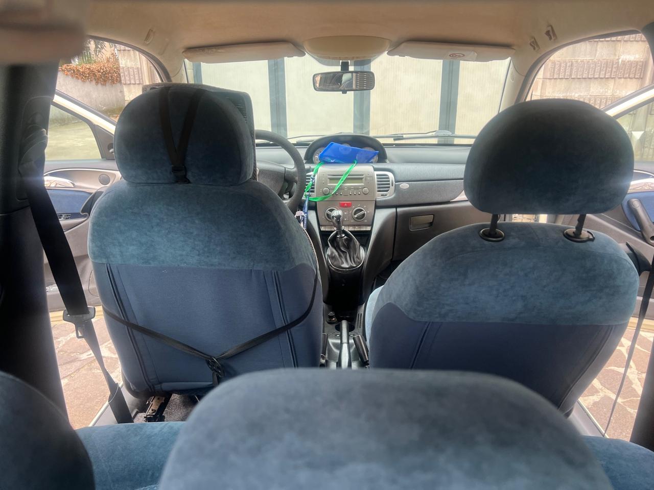 Lancia Ypsilon 1.4 Platino