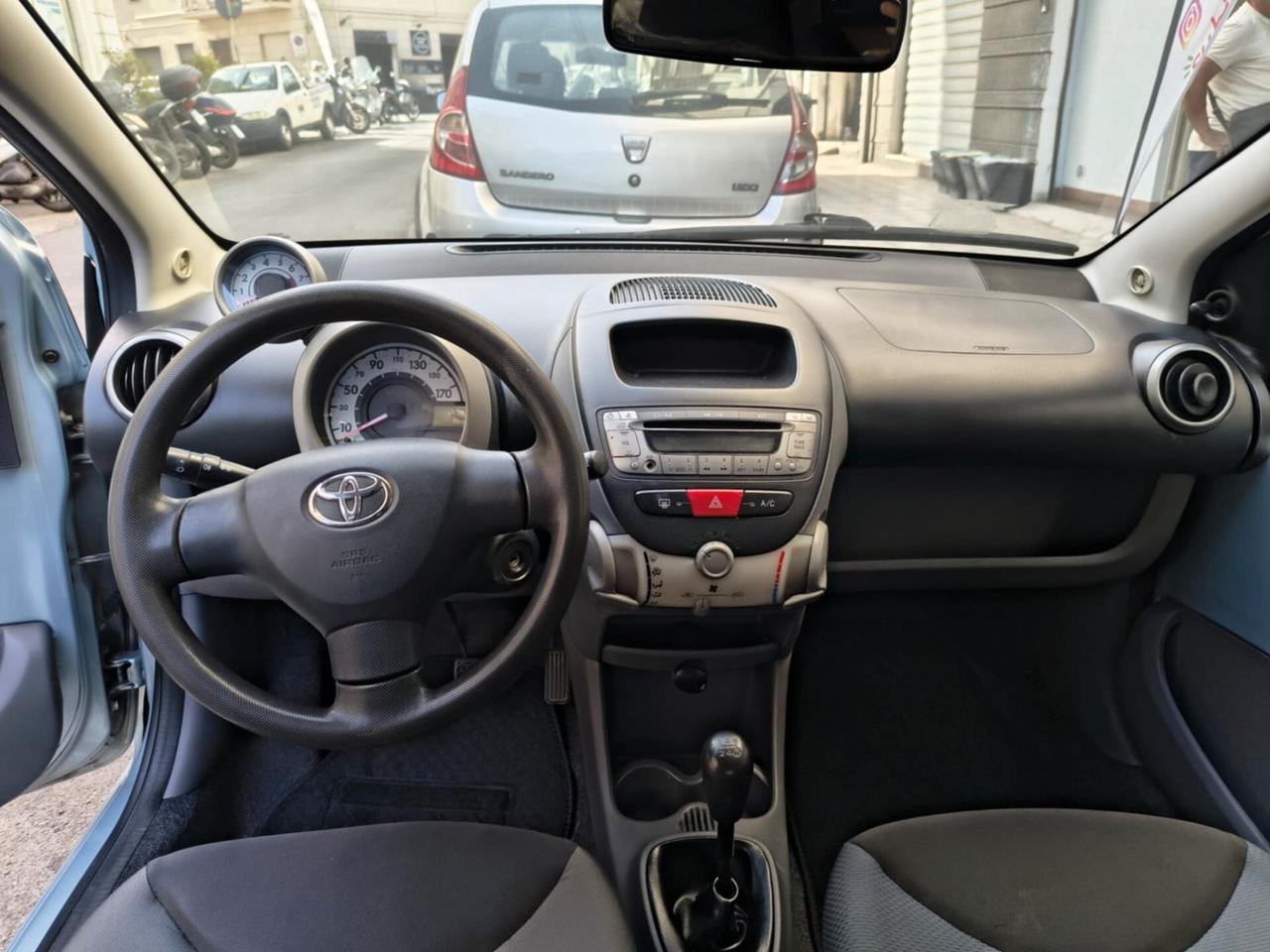 Toyota Aygo 1.0 12V VVT-i 5 porte Sol
