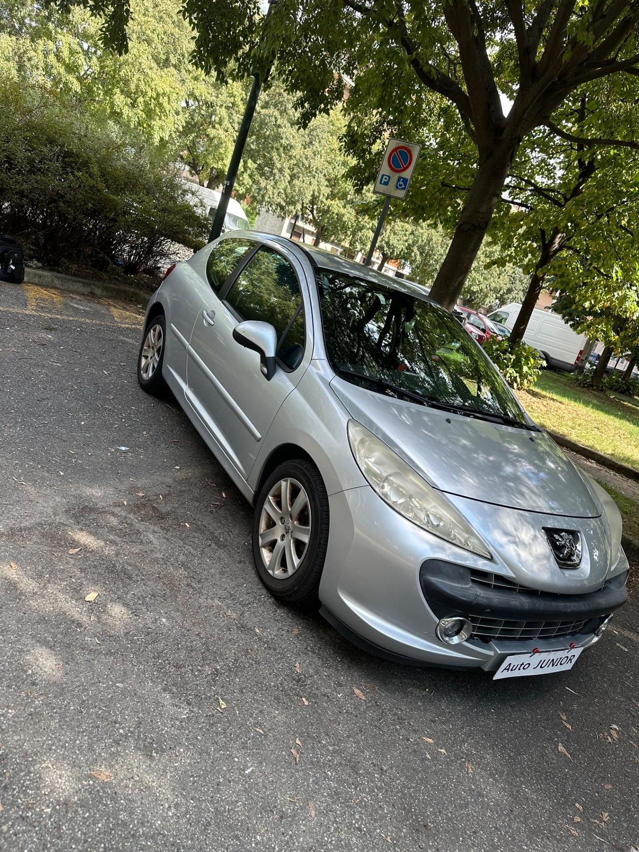 Peugeot 207 1.6 HDi 110CV 3p. XS