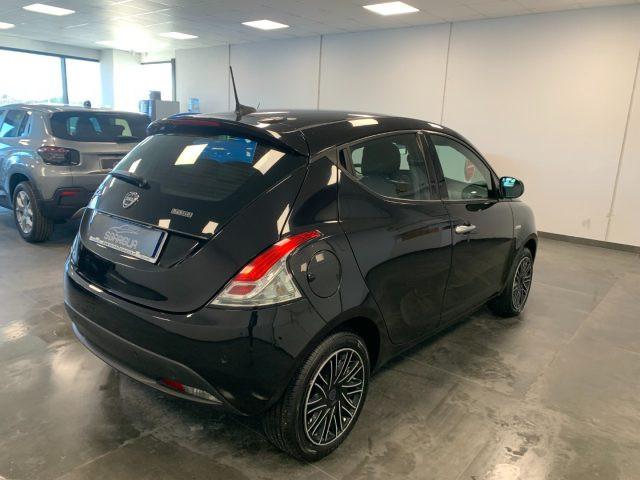 LANCIA Ypsilon 1.0 Benzina Hybrid Ecochic Gold 5 Porte