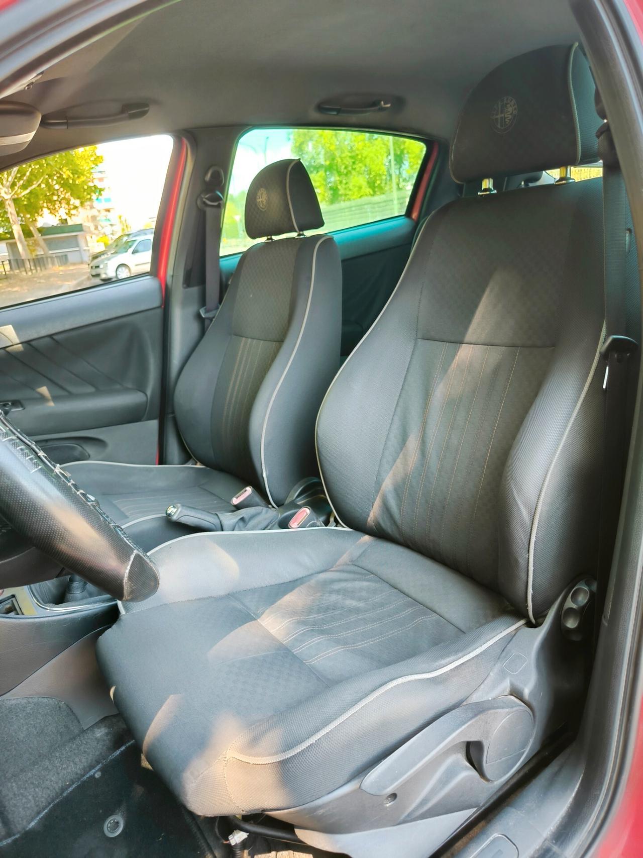 Alfa Romeo 147 1.9 JTD (120) 5 porte