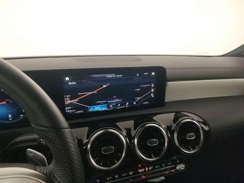 Mercedes-Benz CLA Shooting Brake 180 d Premium auto