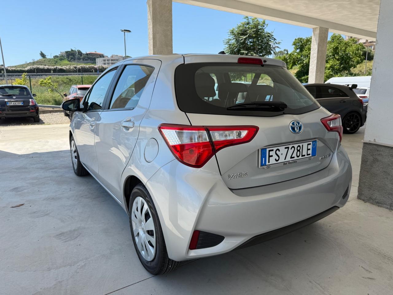 Toyota Yaris 1.5 Hybrid 5 porte Cool