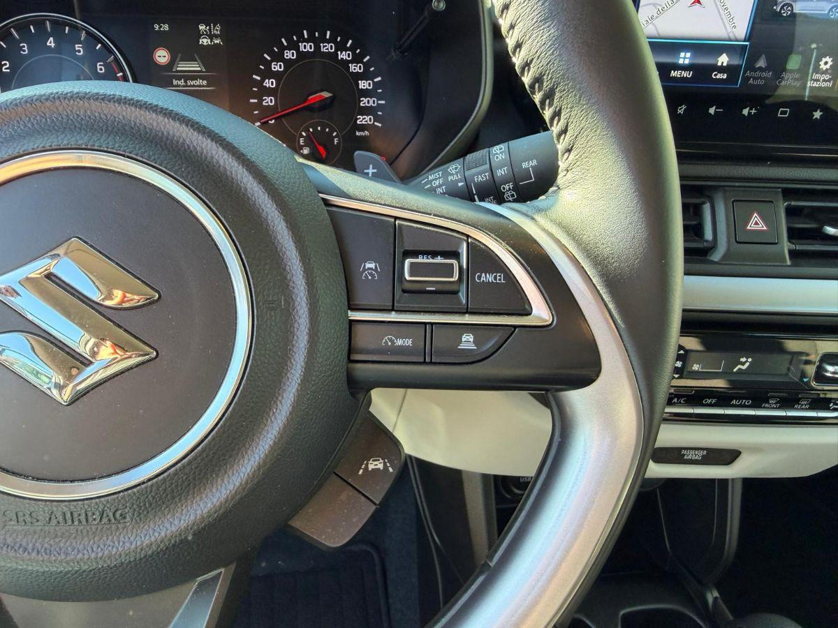 SUZUKI - Swift - 1.2 Hybrid CVT Top