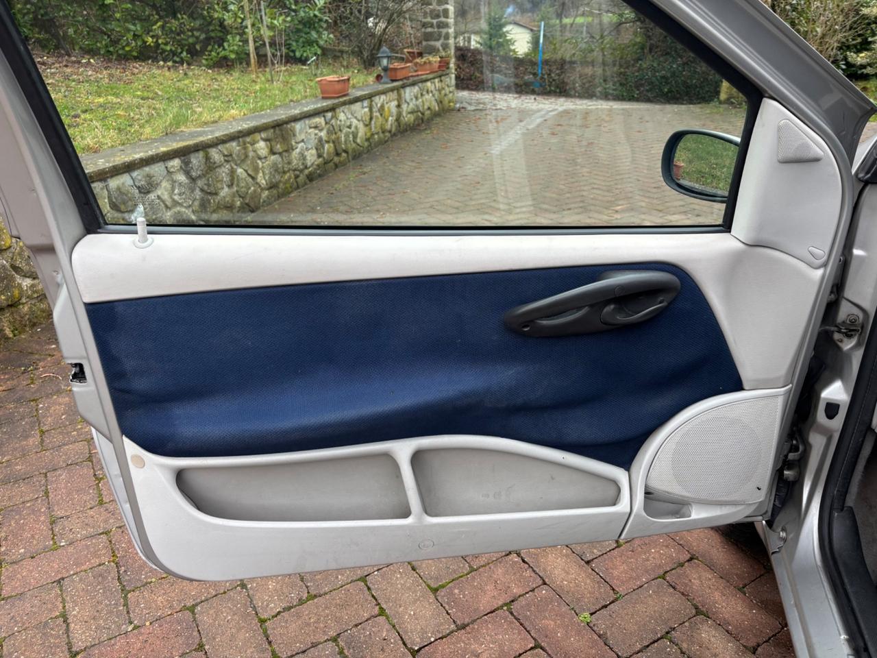 Fiat Punto 1.2i 16V cat 3 porte ELX